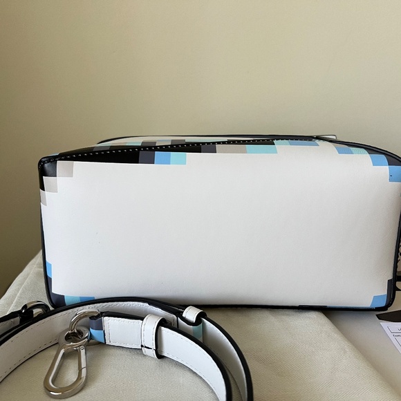 Loewe Small Edge Puzzle from the Pixel Collection - Picture 7 of 15